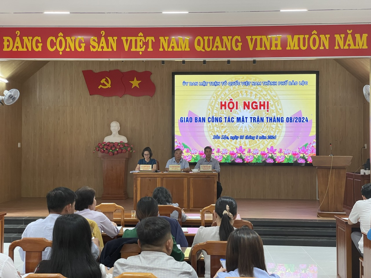 Giao ban tháng 8 năm 2024