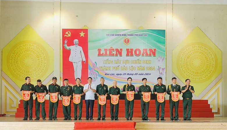 Liên hoan “Tiếng hát CCB” thành phố Bảo Lộc năm 2024