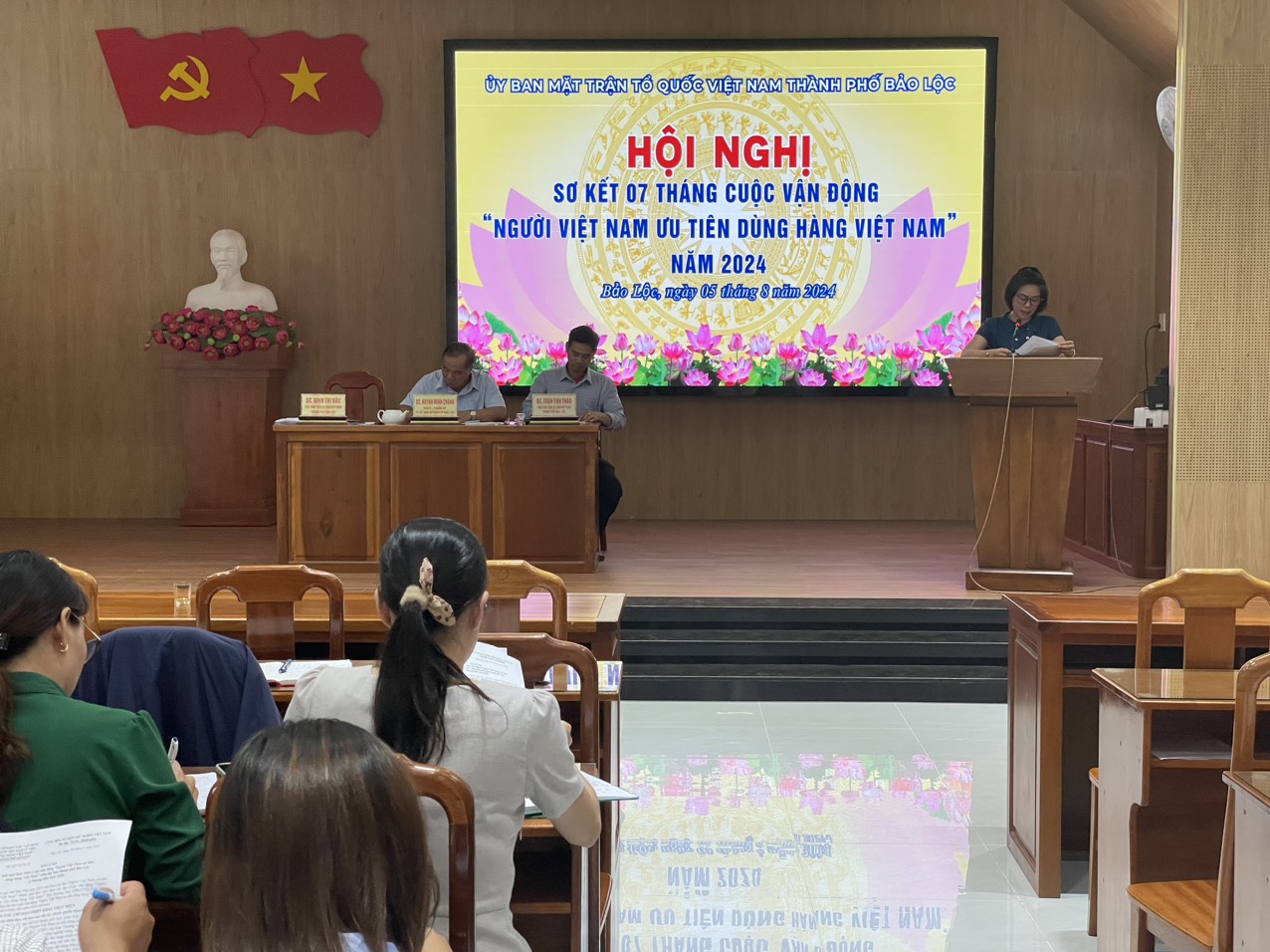 Sơ kết 6 tháng đầu năm thực hiện Cuộc vận động "Người Việt Nam ưu tiên dùng hàng Việt Nam"