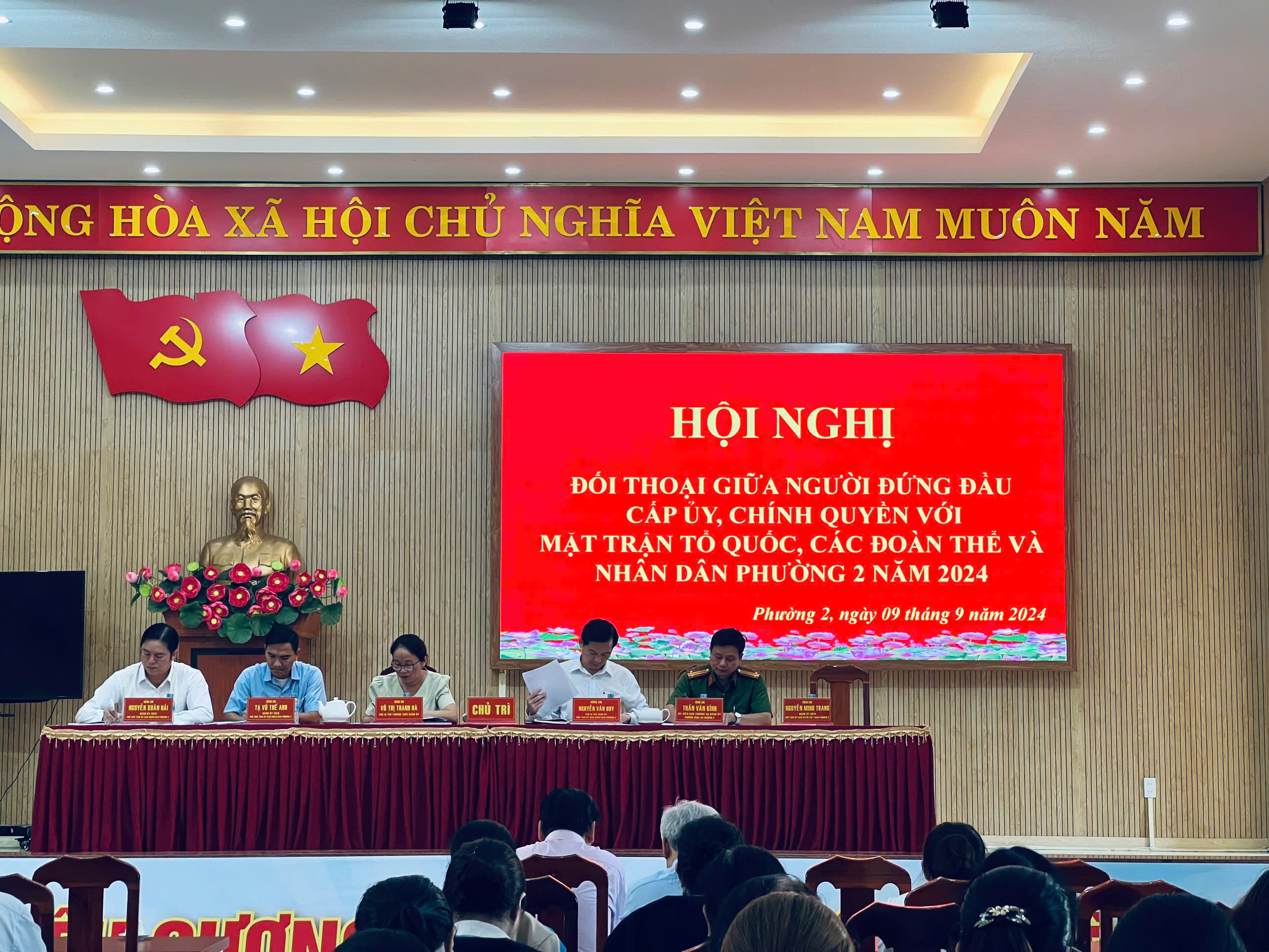 HỘI NGHỊ ĐỐI THOẠI GIỮA NGƯỜI ĐỨNG ĐẦU CẤP ỦY, CHÍNH QUYỀN VỚI MTTQVN, CÁC ĐOÀN THỂ PHƯỜNG 2