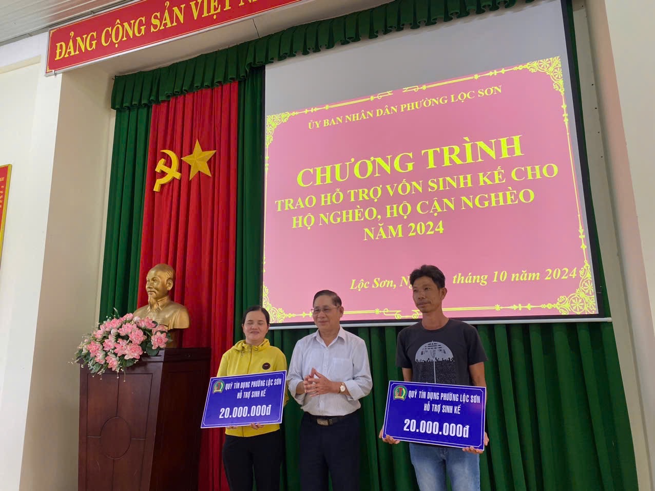 TRAO SINH KẾ CHO CÁC HỘ NGHÈO, CẬN NGHÈO 2024